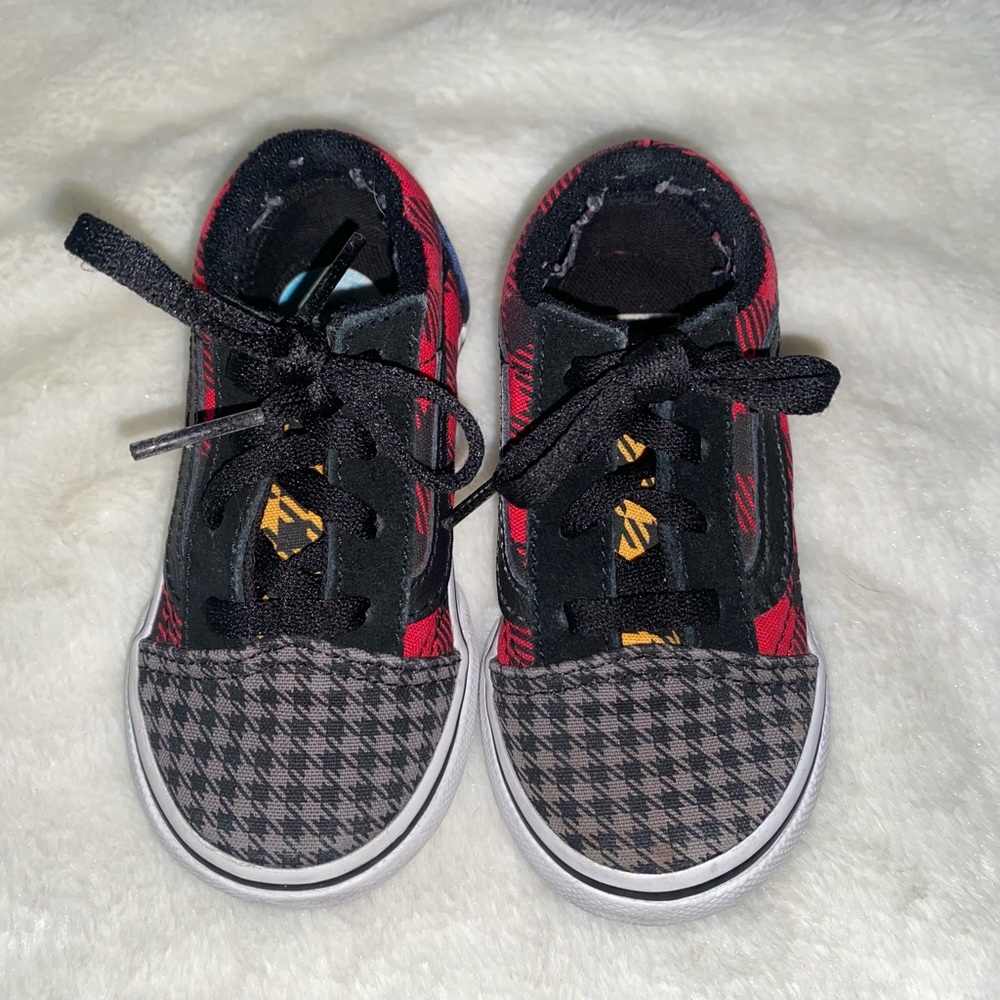 Vans - Picture 7 of 8